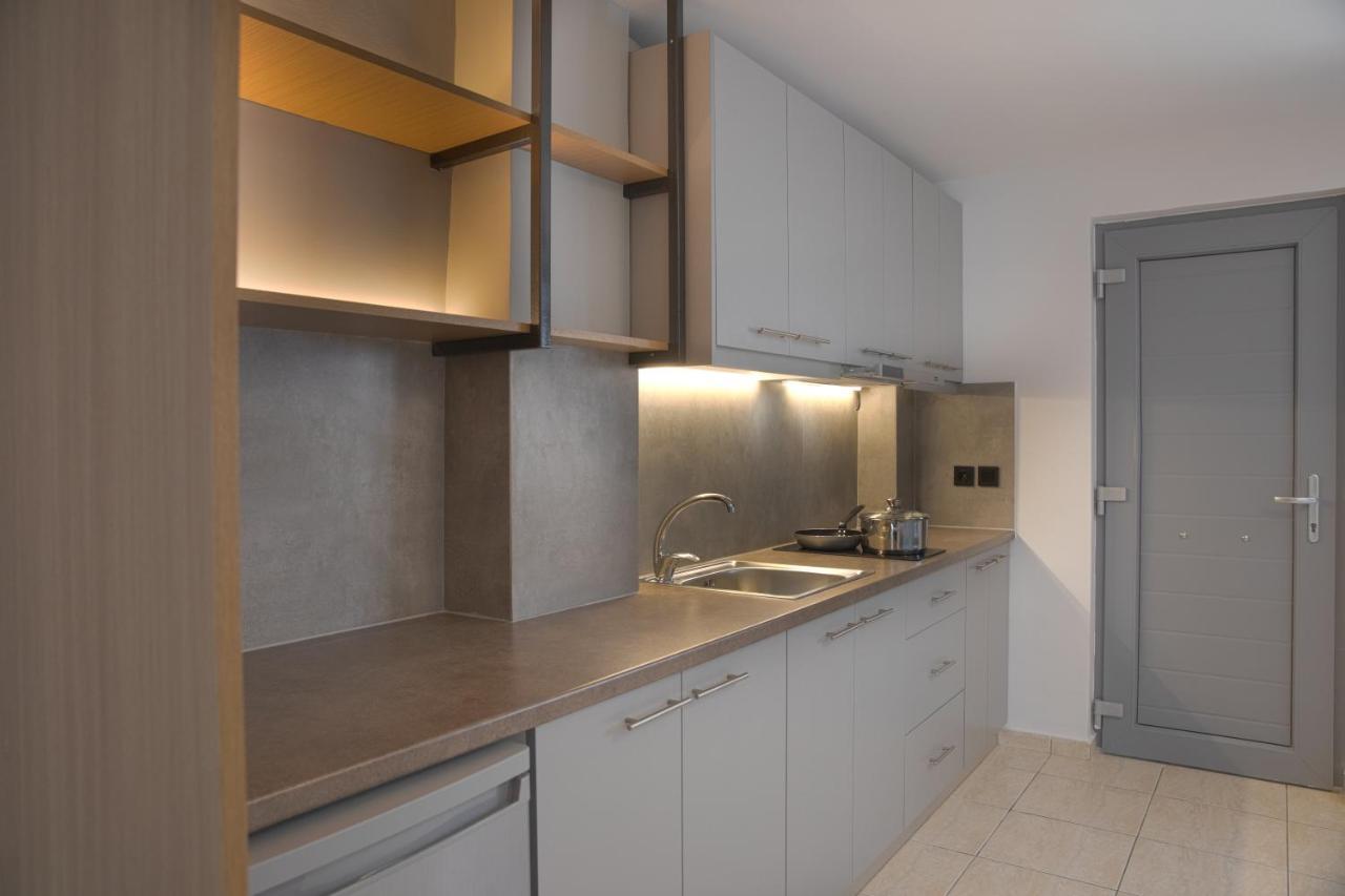Philippos & Alexandros Apartments ตีกากี ภายนอก รูปภาพ