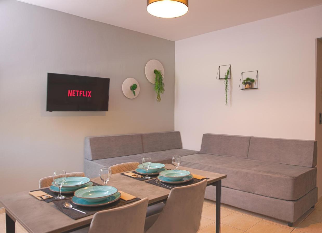 Philippos & Alexandros Apartments ตีกากี ภายนอก รูปภาพ