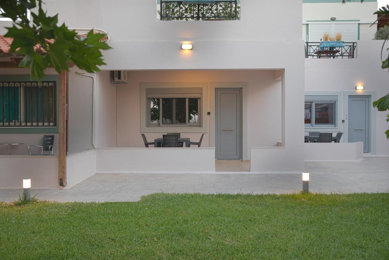 Philippos & Alexandros Apartments ตีกากี ภายนอก รูปภาพ
